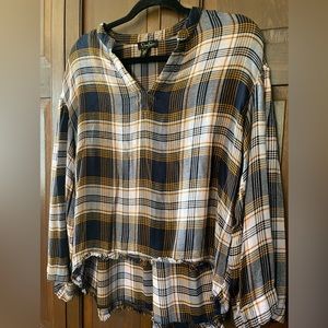 Jessica Simpson, Size Small, Plaid High Low Top